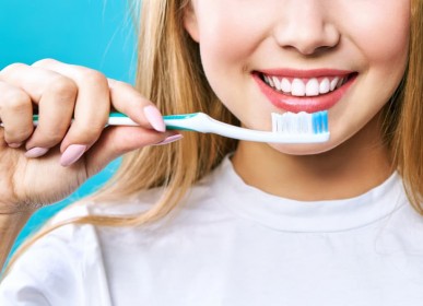Günlük Diş Bakımı Nasıl Yapılmalıdır?